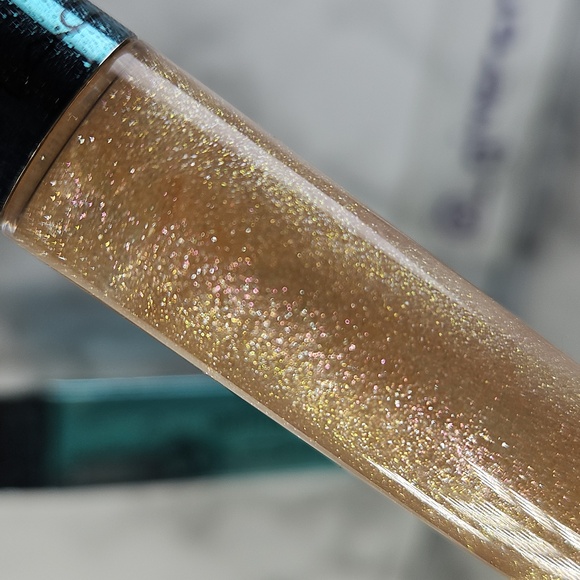 NIB MAC ALLURING AQUATIC LIPGLASS ORIGINAL SHADES FORMULA LARGER SIZE! - Picture 6 of 17